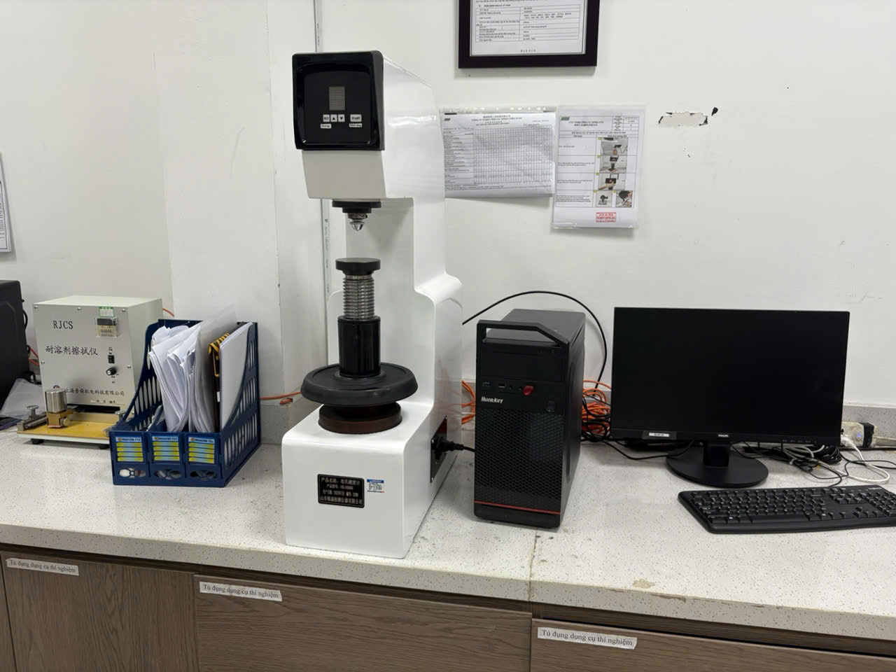 Rockwell Hardness Tester.jpg